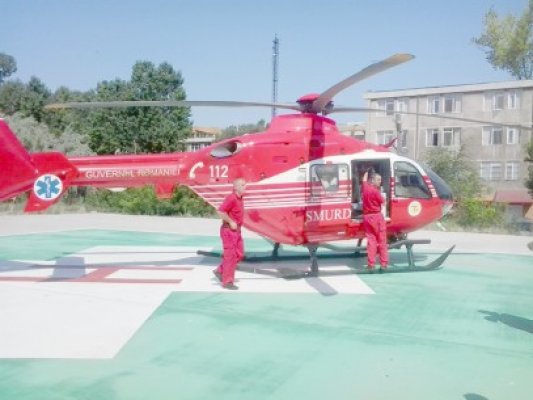 Jandarmul care a provocat accidentul de pe A4, dus cu elicopterul la Bucureşti